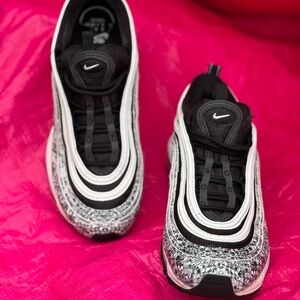 NIKE AIRMAX COCCOA SNAKE 97 black and white WNMS sz9